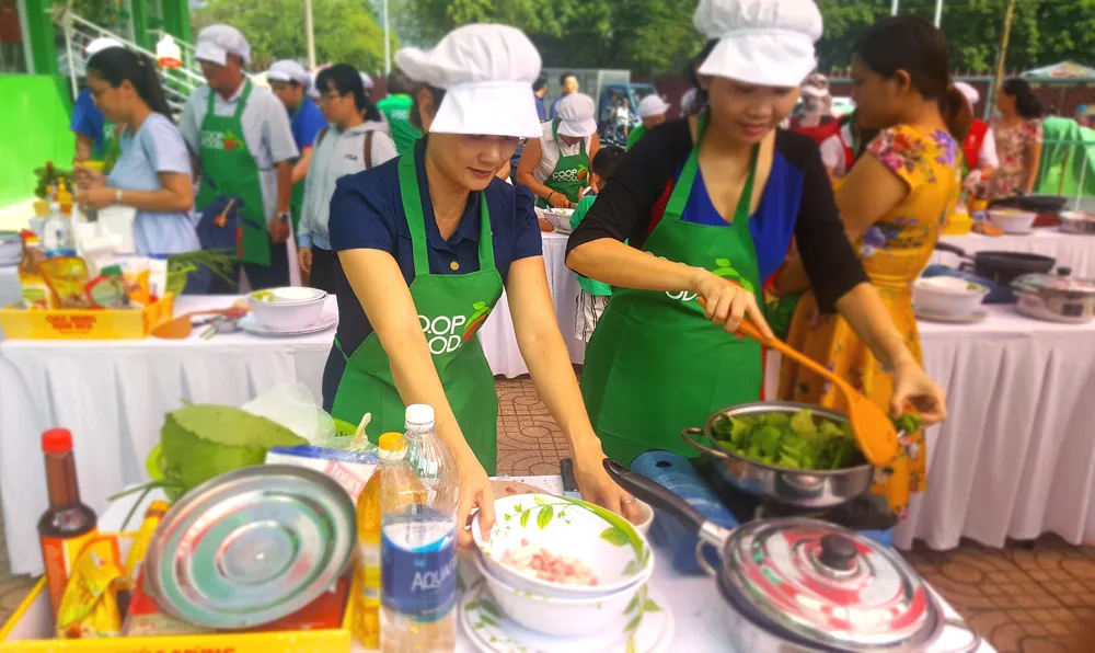 Hàng ngàn gia đình cùng kéo đến siêu thị Co.opmart để nấu ăn ảnh 3