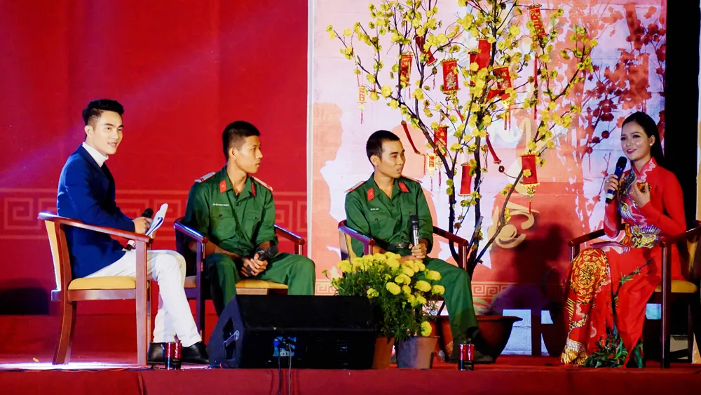 “Xuân trên đất biển Hà Tiên” - Chương trình nghệ thuật chào mừng thị xã Hà Tiên tròn 20 tuổi ảnh 4