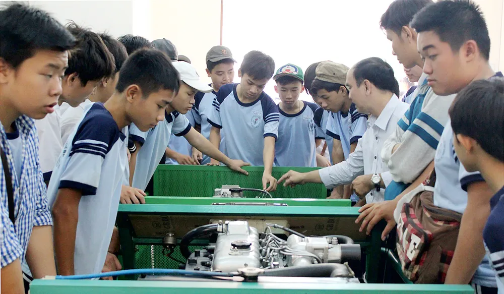 Đẩy mạnh phân quyền tuyển dụng cho cơ sở ảnh 1 Đẩy mạnh phân quyền tuyển dụng cho cơ sở ảnh 1