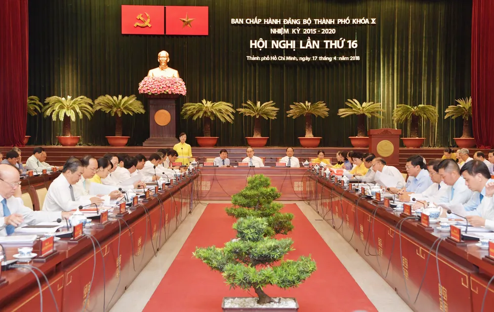 Bí thư Thành ủy TPHCM Nguyễn Thiện Nhân: Sắp xếp lại người đứng đầu khi có biểu hiện tham nhũng ảnh 2 Bí thư Thành ủy TPHCM Nguyễn Thiện Nhân: Sắp xếp lại người đứng đầu khi có biểu hiện tham nhũng ảnh 2