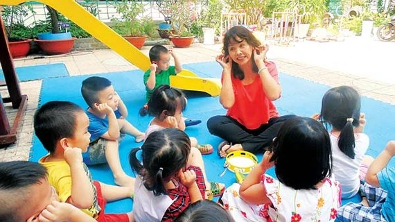 Bồi dưỡng chuyên môn cho giáo viên mầm non ngoài công lập ảnh 1 Bồi dưỡng chuyên môn cho giáo viên mầm non ngoài công lập ảnh 1