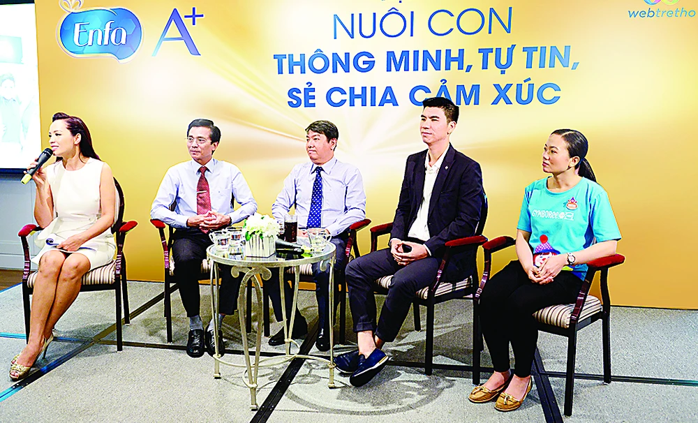 Hội thảo về “Nuôi con thông minh, tự tin và sẻ chia cảm xúc”