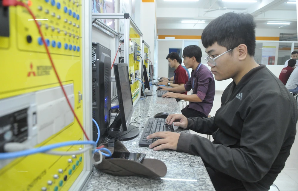 Nhìn lại 7 chương trình đột phá-Bài 4: Cơ chế đặc thù tạo đòn bẩy cho các chương trình đột phá ảnh 1 Nhìn lại 7 chương trình đột phá-Bài 4: Cơ chế đặc thù tạo đòn bẩy cho các chương trình đột phá ảnh 1