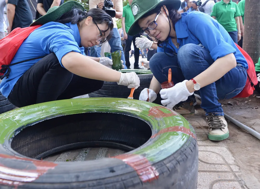 TPHCM phát động toàn dân không xả rác ra đường và kênh rạch ảnh 6