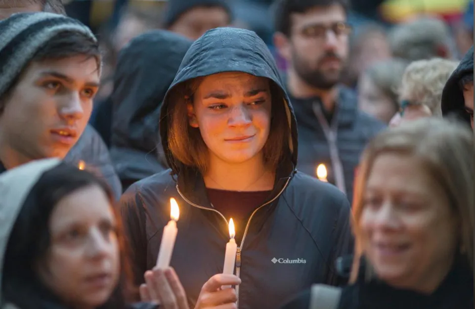 11 người chết trong vụ xả súng ở giáo đường Do Thái tại Mỹ ảnh 4