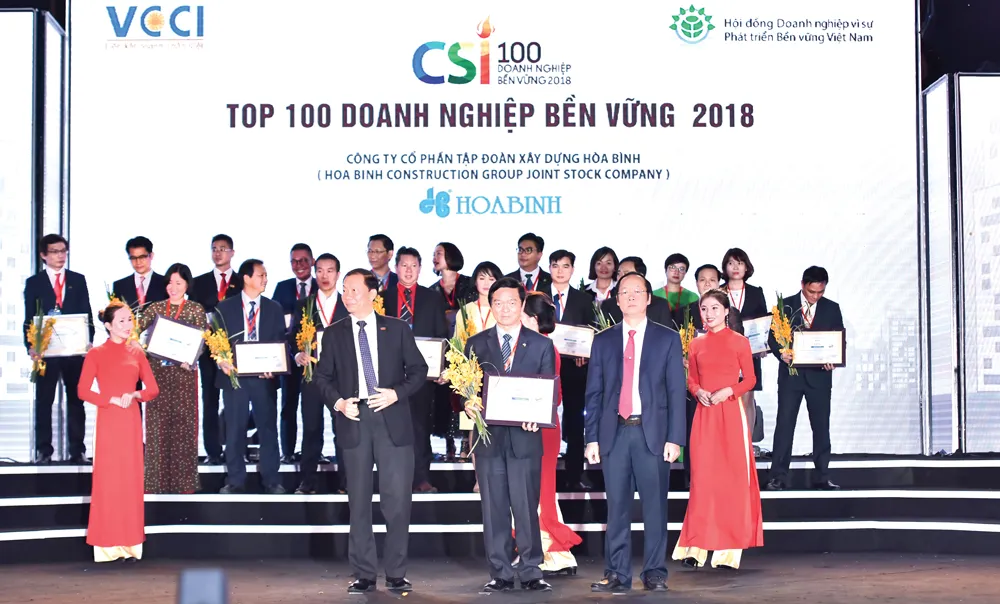 Công ty CP Tập đoàn Xây dựng Hòa Bình nhận giải thưởng Doanh nghiệp bền vững năm 2018 ảnh 1