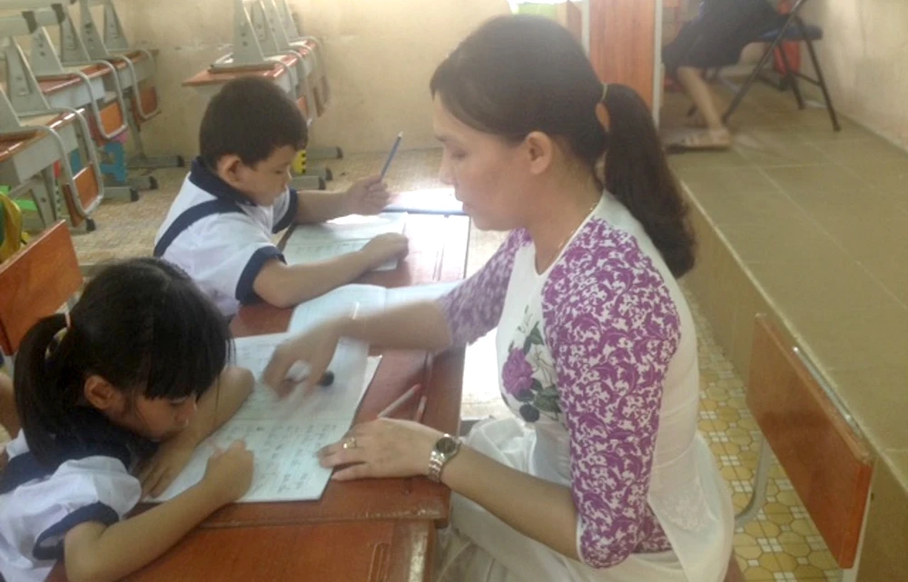 Tận tụy vì học sinh thân yêu ảnh 1 Tận tụy vì học sinh thân yêu ảnh 1