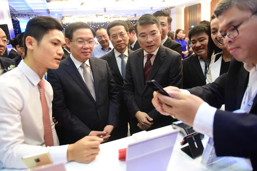 Thanh toán không dùng tiền mặt phòng chống tham nhũng, rửa tiền ảnh 1 Thanh toán không dùng tiền mặt phòng chống tham nhũng, rửa tiền ảnh 1