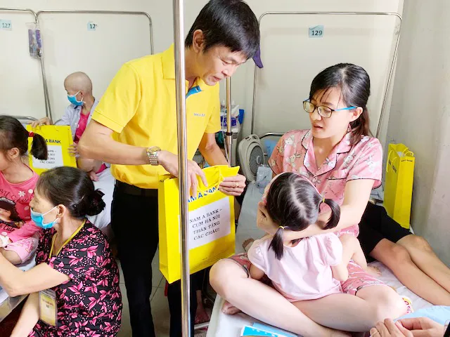 Nam A Bank cùng thiếu nhi đón mùa Trung thu ấm áp và tràn ngập ước mơ ảnh 1