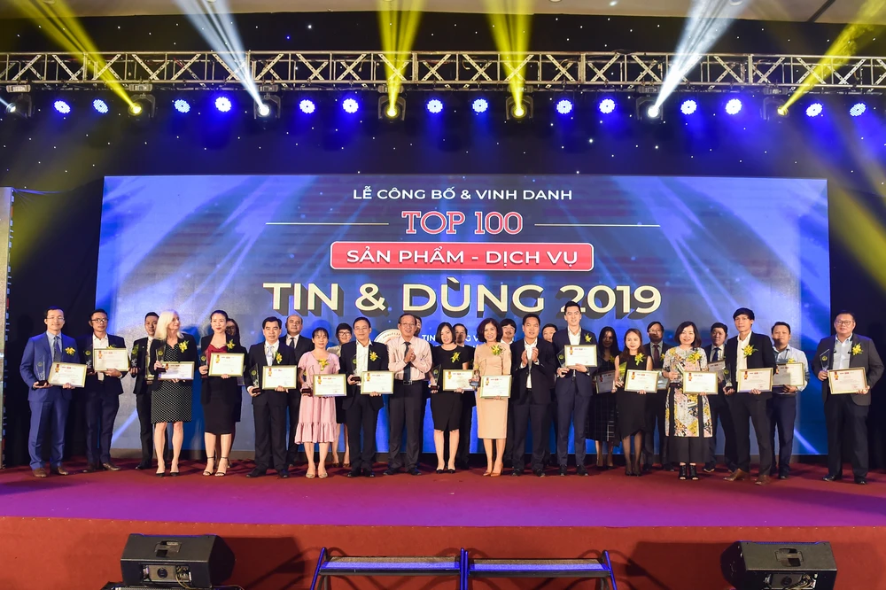 Công bố và vinh danh Top 100 Sản phẩm – Dịch vụ Tin & Dùng 2019