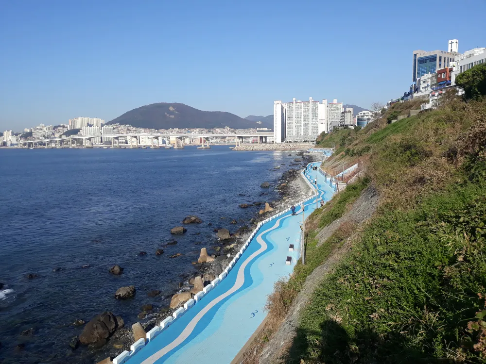 Khám phá những thành phố công nghiệp nổi tiếng ở phía đông nam Hàn Quốc  ảnh 6