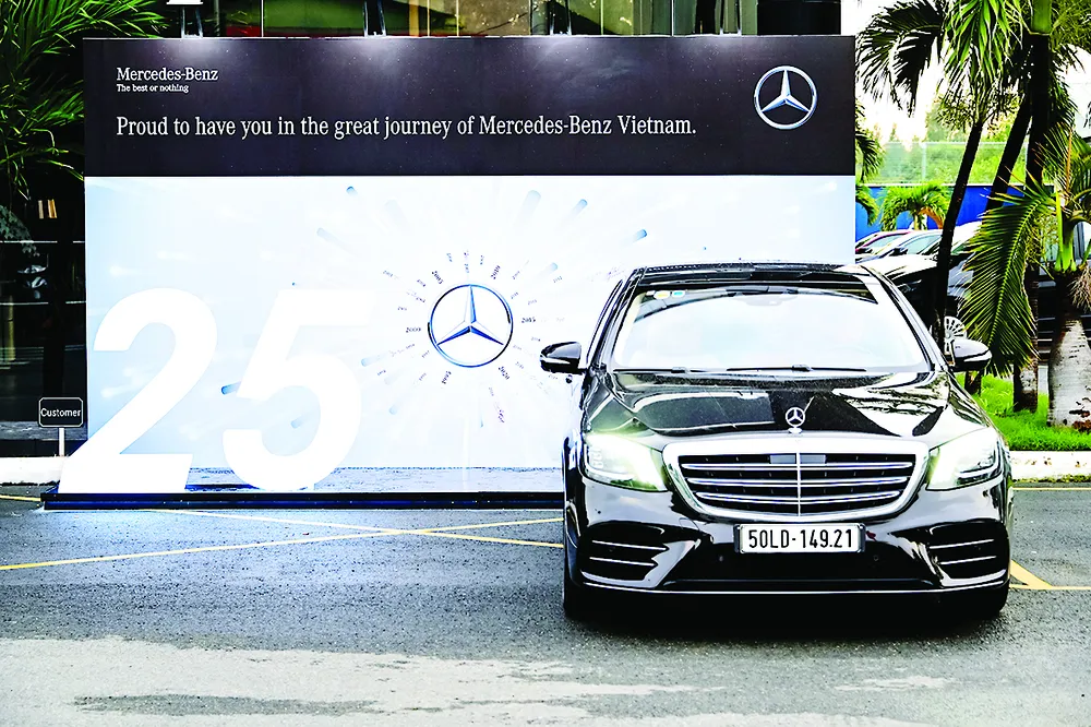 Mercedes-Benz đã có những cột mốc đáng nhớ tại Việt Nam trong 25 năm hoạt động