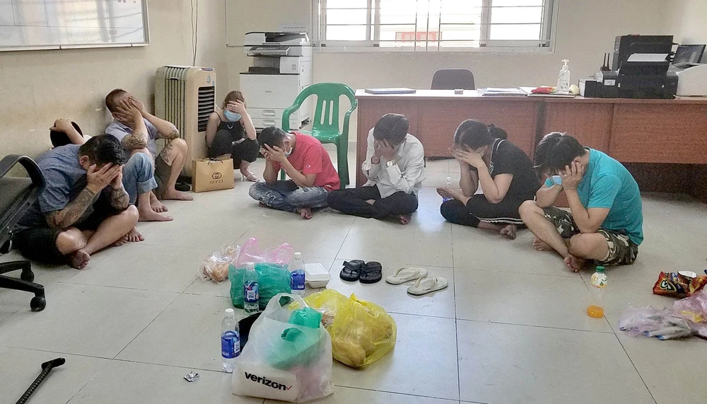 Nở rộ tệ nạn bài bạc ảnh 1 Nở rộ tệ nạn bài bạc ảnh 1