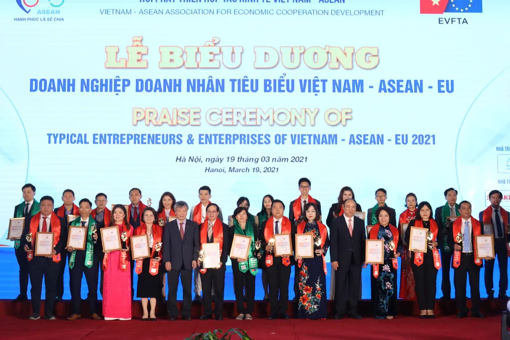 HDBank là doanh nghiệp dẫn đầu các ngành Việt Nam - ASEAN - EU ảnh 2 HDBank là doanh nghiệp dẫn đầu các ngành Việt Nam - ASEAN - EU ảnh 2