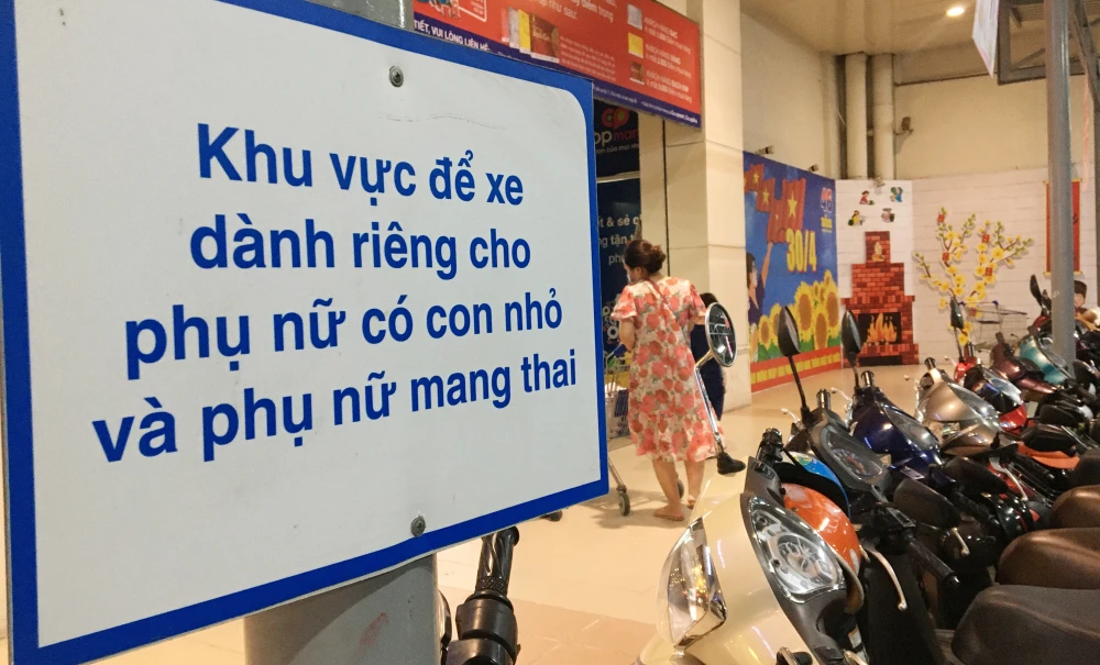 Nơi để xe cho phụ nữ mang thai