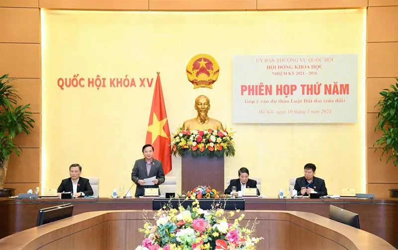 Phó Chủ tịch Quốc hội Nguyễn Khắc Định điều hành phiên họp