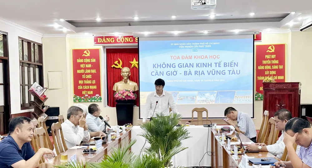 Quang cảnh buổi tọa đàm. Ảnh: THANH HIỀN TĐ1.jpg