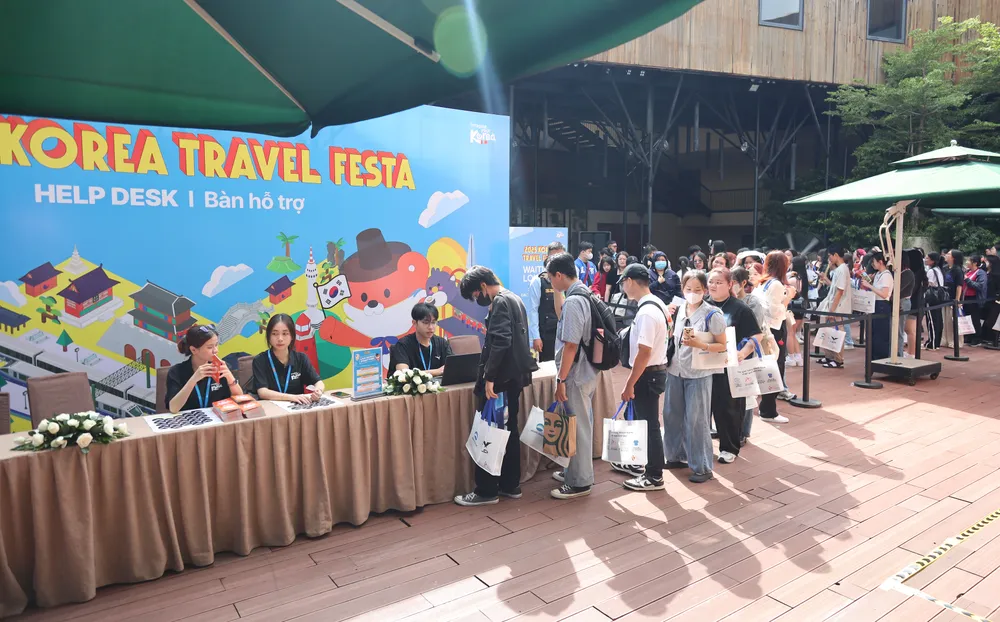 Các bạn trẻ tham gia sự kiện Korea Travel Festa 2025. Ảnh: KTO KTO.jpg