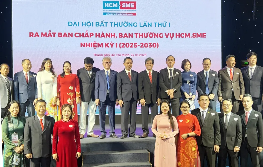 Các thành viên HCM-SME. Ảnh: LÊ VĂN HỶ NVV1.jpg