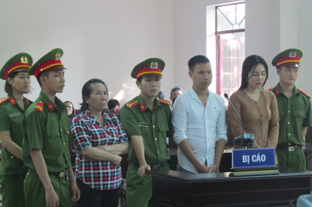 Các bị cáo tại phiên tòa