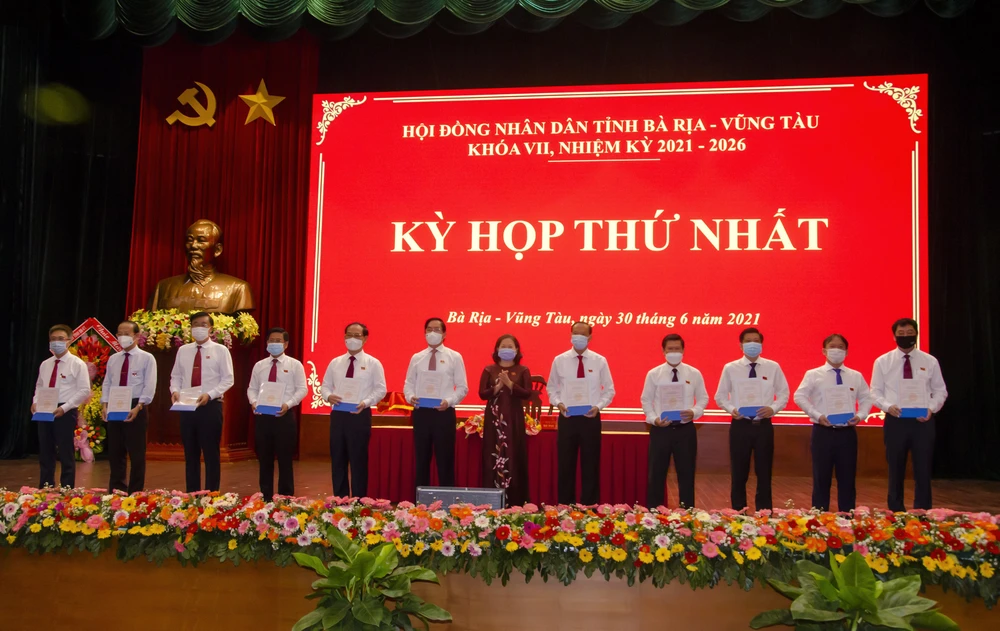 Kỳ họp thứ nhất, HĐND tỉnh Bà Rịa - Vũng Tàu khóa VII