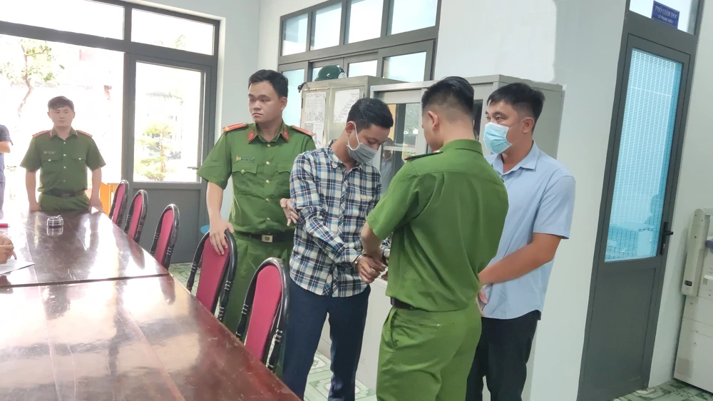 Bắt 4 cán bộ, kiểm lâm liên quan vụ phá rừng trên núi Thị Vải ảnh 1 Bắt 4 cán bộ, kiểm lâm liên quan vụ phá rừng trên núi Thị Vải ảnh 1
