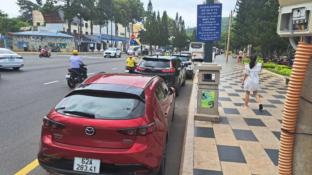 Thu phí đậu xe dưới lòng đường ở Vũng Tàu: Từng bước tạo sự đồng thuận từ người dân, du khách  ảnh 2 Thu phí đậu xe dưới lòng đường ở Vũng Tàu: Từng bước tạo sự đồng thuận từ người dân, du khách  ảnh 2