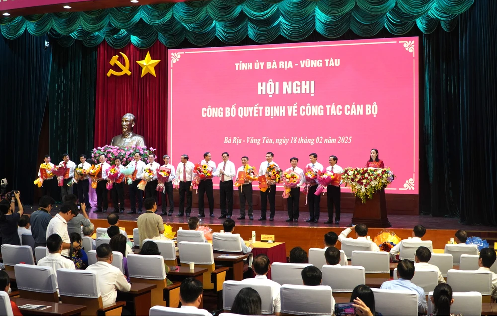 Bà Rịa -Vũng Tàu công bố và trao quyết định cho các cán bộ chủ chốt