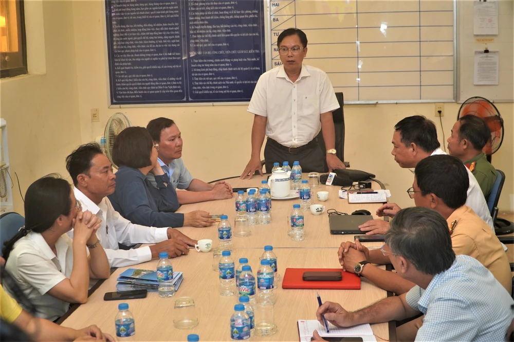 Lãnh đạo UBND TP Vũng Tàu yêu cầu các đơn vị tập trung cao độ để phục vụ người dân và du khách dịp 30-4 và 1-5 DSC00102 (2).JPG