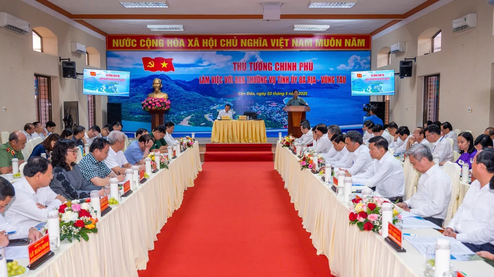 Quang cảnh buổi làm việc của Thủ tướng Chính phủ Phạm Minh Chính với tỉnh Bà Rịa - Vũng Tàu tại Côn Đảo z6565017300066_5b855e0223b8ccf41c40d589aeb20998.jpg