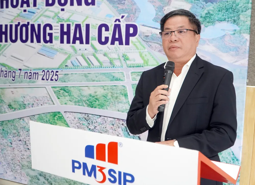 Ông Võ Thanh Phong, Trưởng Ban Quản lý các khu công nghiệp Bà Rịa - Vũng Tàu phát biểu tại hội nghị ong Phong 1.jpg