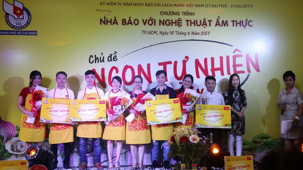 4 cặp đôi nhà báo đạt giải Ẩm thực triển vọng