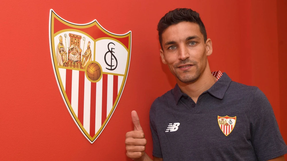 Navas trở lại Sevilla sau 4 năm chia xa.