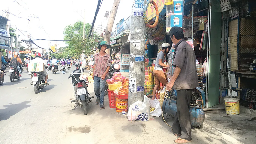 Vỉa hè bị tái lấn chiếm ảnh 6