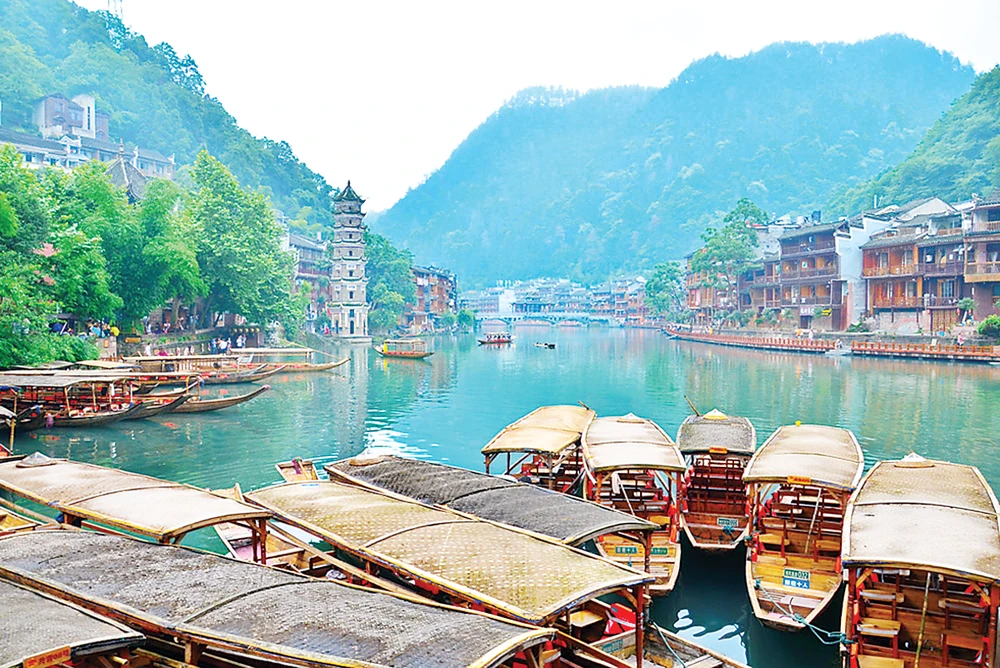 Ưu đãi đến 12 triệu đồng nhiều tour trong và ngoài nước ảnh 1 Ưu đãi đến 12 triệu đồng nhiều tour trong và ngoài nước ảnh 1