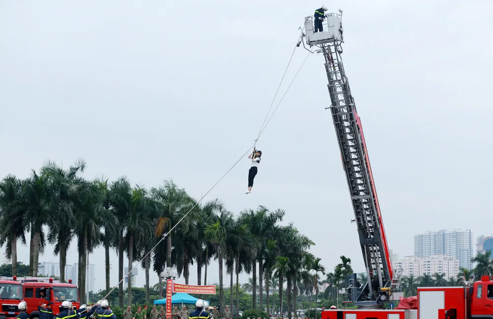 Hàng trăm chiến sĩ PCCC tham gia hội thi nghiệp vụ cứu hộ, cứu nạn  ​ ảnh 7