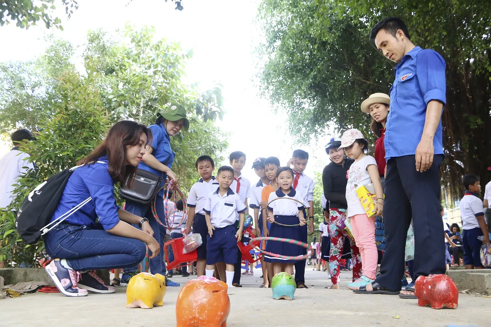 Mang “Trung thu mơ ước” đến với trẻ em Bến Tre ảnh 8