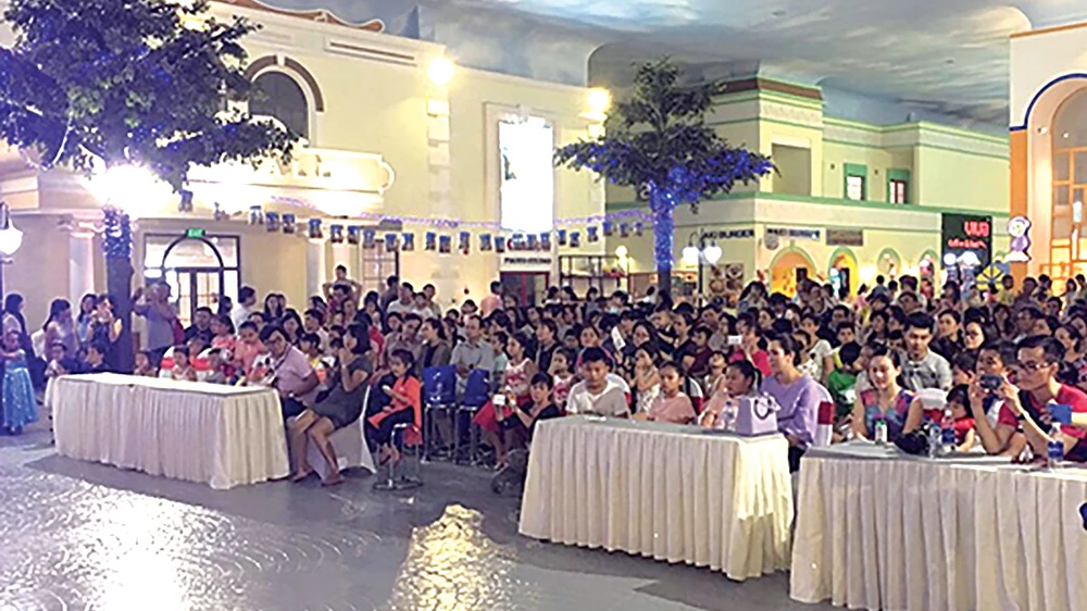 SCB tổ chức chương trình “Vui hội trăng rằm, khám phá cung trăng” ảnh 3 SCB tổ chức chương trình “Vui hội trăng rằm, khám phá cung trăng” ảnh 3