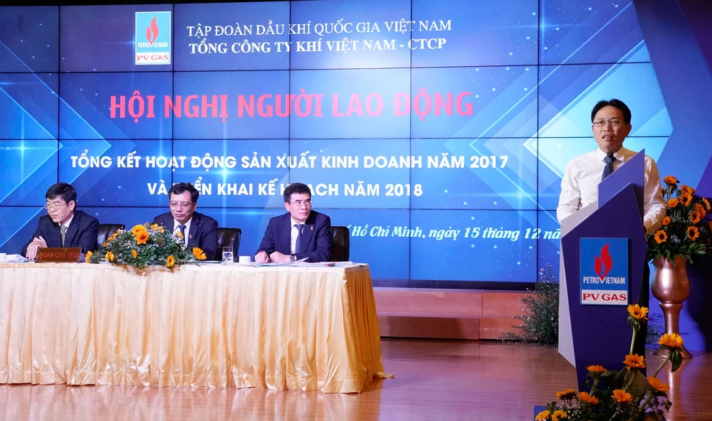 Tổng Giám đốc Tập đoàn Dầu khí Việt Nam (PVN) Nguyễn Vũ Trường Sơn phát biểu chúc mừng những thành tựu mà PV GAS đã đạt được trong năm 2017