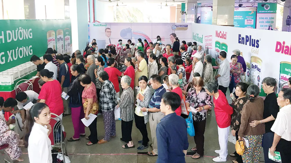 NutiFood tham gia chăm sóc sức khỏe cho người già tại TP Hồ Chí Minh ảnh 1 NutiFood tham gia chăm sóc sức khỏe cho người già tại TP Hồ Chí Minh ảnh 1