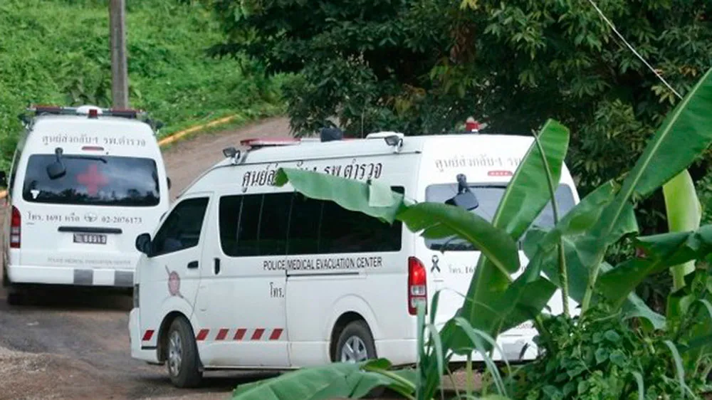 Kết thúc ngày giải cứu thứ 2, thêm 4 thành viên đội bóng Thái Lan được đưa ra khỏi hang ảnh 6