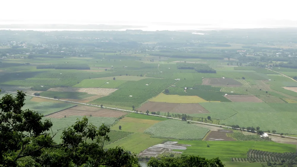 Sức hút từ Khu du lịch Quốc gia núi Bà Đen ảnh 1