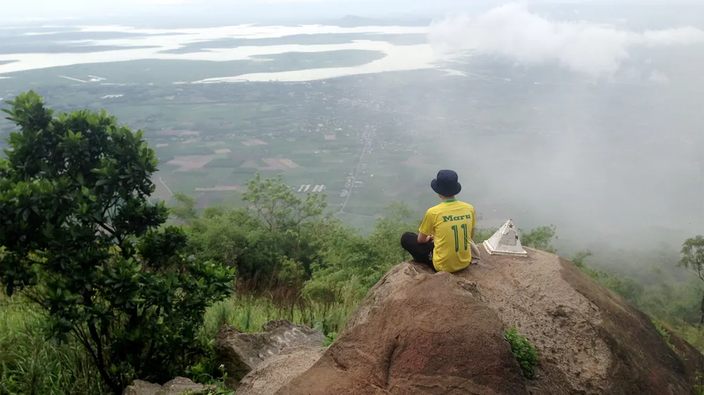 “Săn” mây trên đỉnh Bà Đen ảnh 1 “Săn” mây trên đỉnh Bà Đen ảnh 1