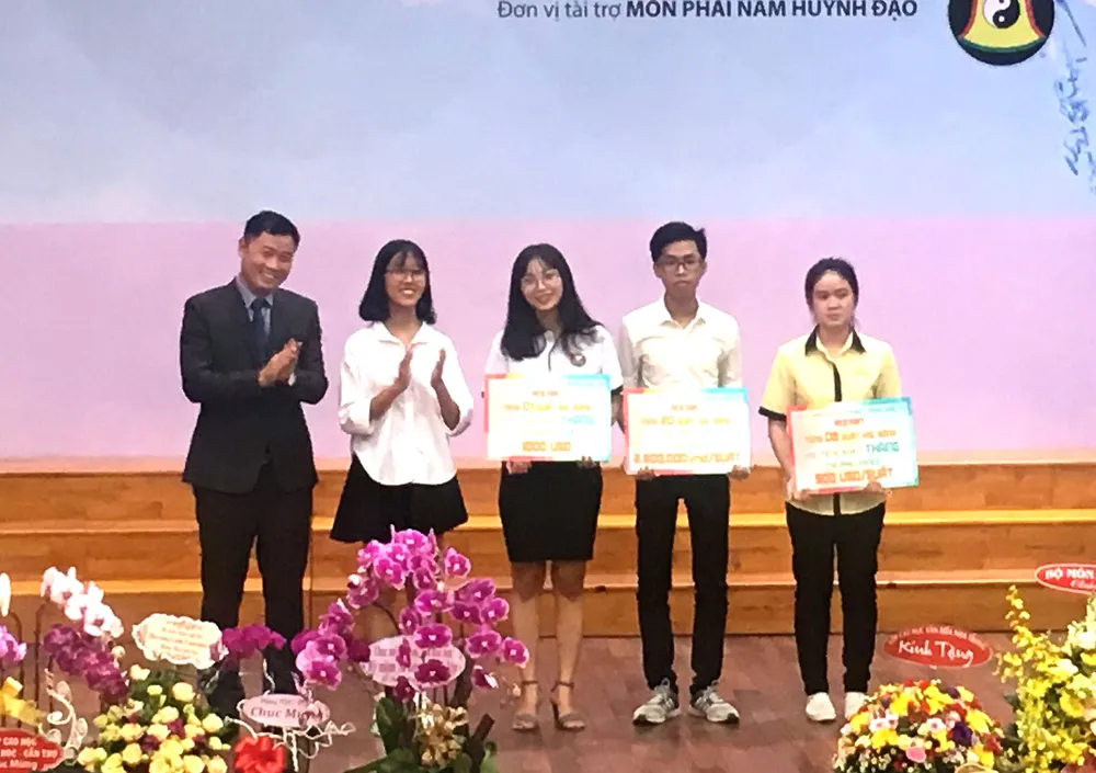 Khoa Văn hóa học kỷ niệm 10 năm thành lập ảnh 1 Khoa Văn hóa học kỷ niệm 10 năm thành lập ảnh 1