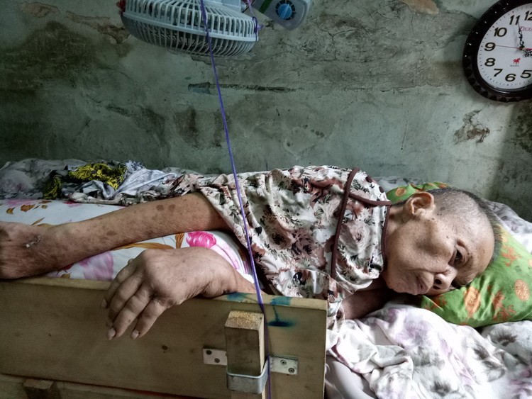 黃蘇蝦亟需再度入院接受治療。