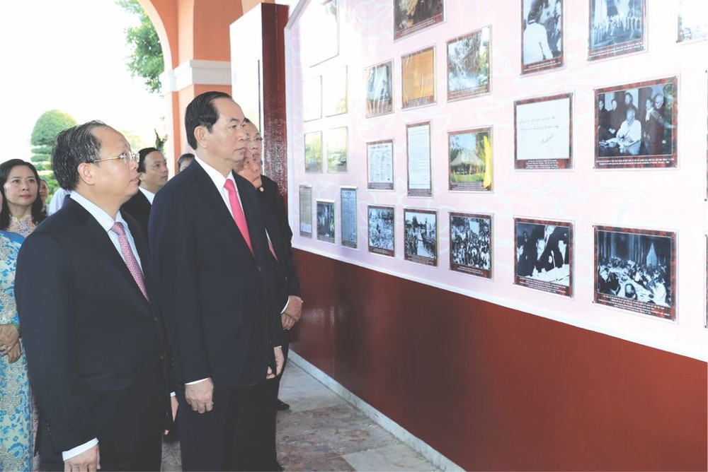 胡志明主席永遠活在我們心坎中 ảnh 1