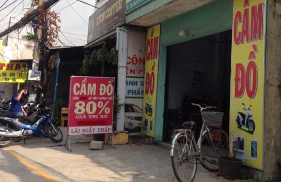 在第二郡的一家當舖聲稱車證可當80％車值。