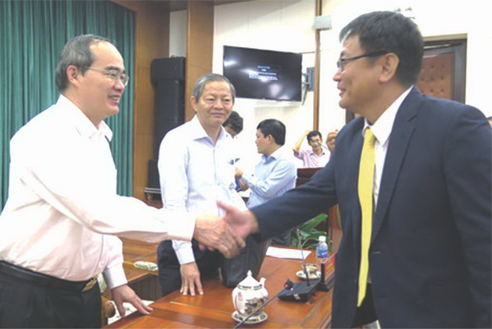 市委書記阮善仁與各企業代表會晤。（圖源：互聯網）