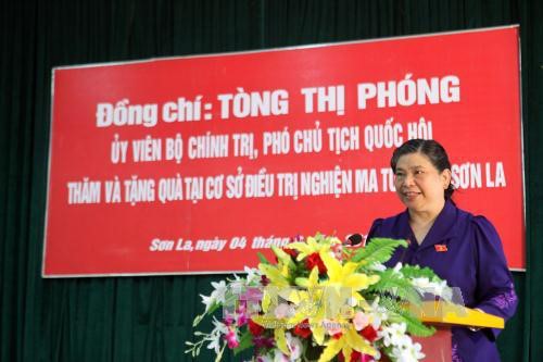 國會常務副主席從氏放在會議上發表講話。（圖源：友決/越通社）