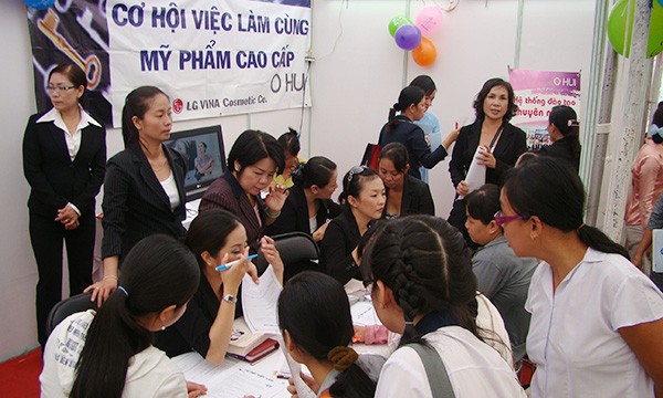 圖為某一化妝品公司舉辦的專場招聘會。（資料圖來源：互聯網）